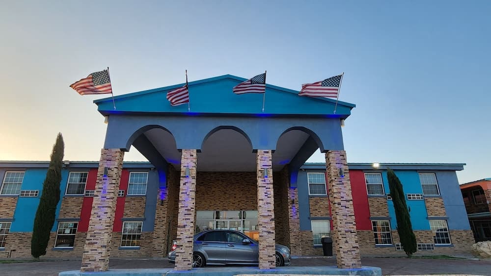 B&J Hotel and Apartment