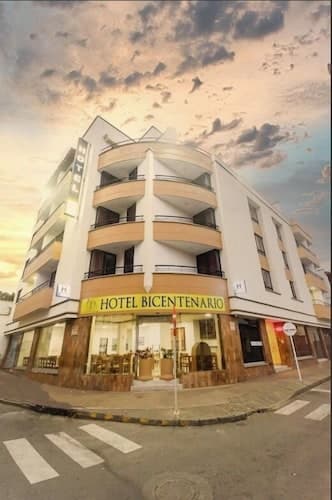 Hotel Bicentenario