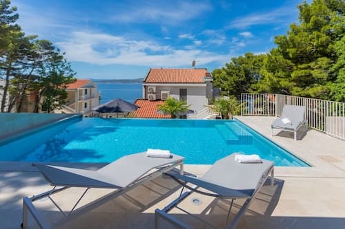 Villa MT Brela