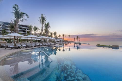 Villa La Valencia Beach Resort & Spa Los Cabos
