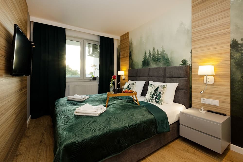 Pearl Marina Apartment by Renters