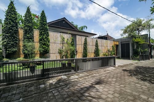 d'Sanctum Villa