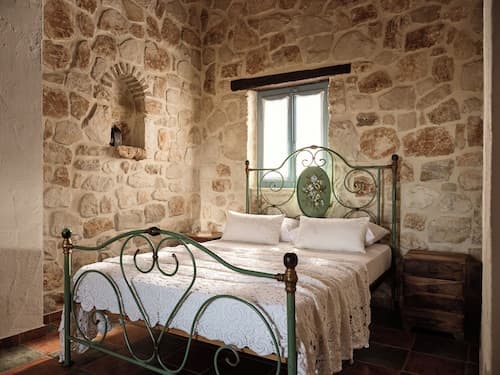 Strofilia Stone Residences