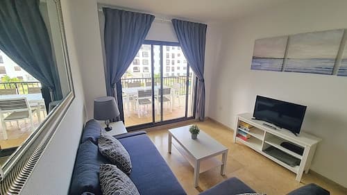 Lovely 2-bed Apartment in Marina de la Duquesa