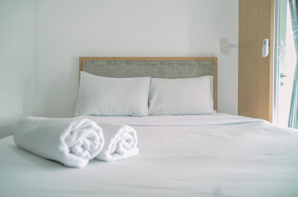 Stunning And Comfy Studio Amazana Serpong Apartment