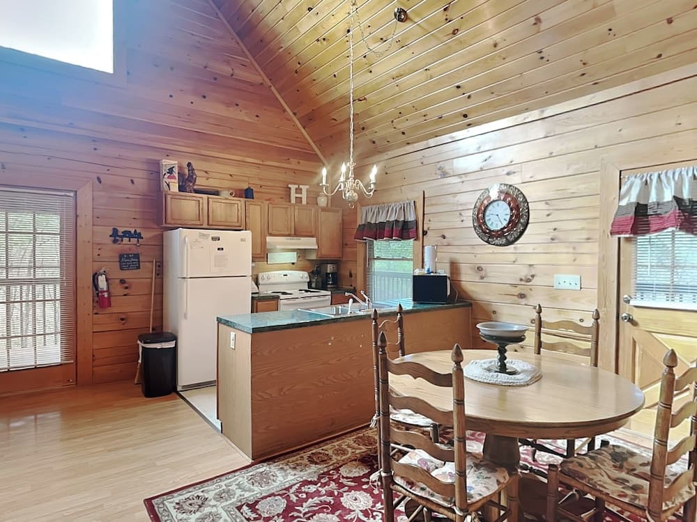532cedartopsvncb - Cedar Top