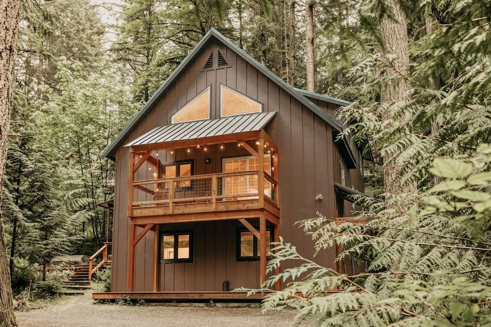69SL - Upscale - Hot Tub - Wi-Fi - BBQ - Sleeps 8