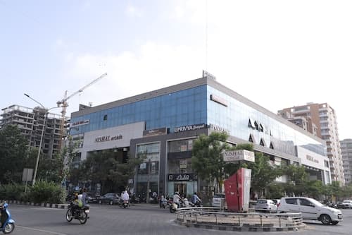 Hotel Privya Rooms and banquet Surat