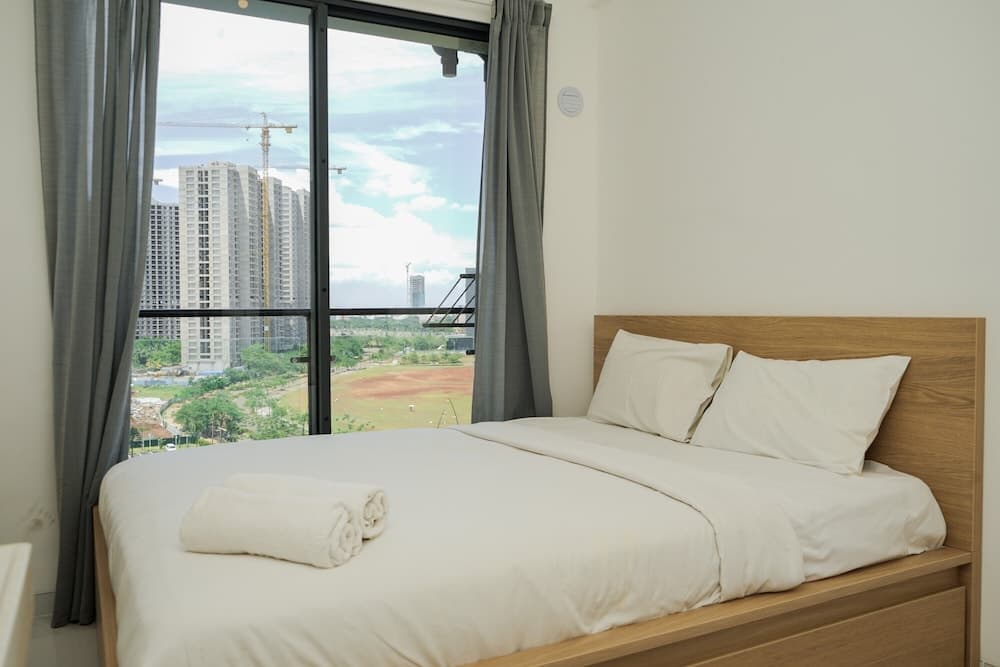 Gorgeous and Comfy Studio Sky House BSD Apartment