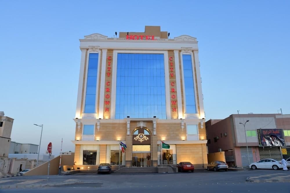Crown City Hotel
