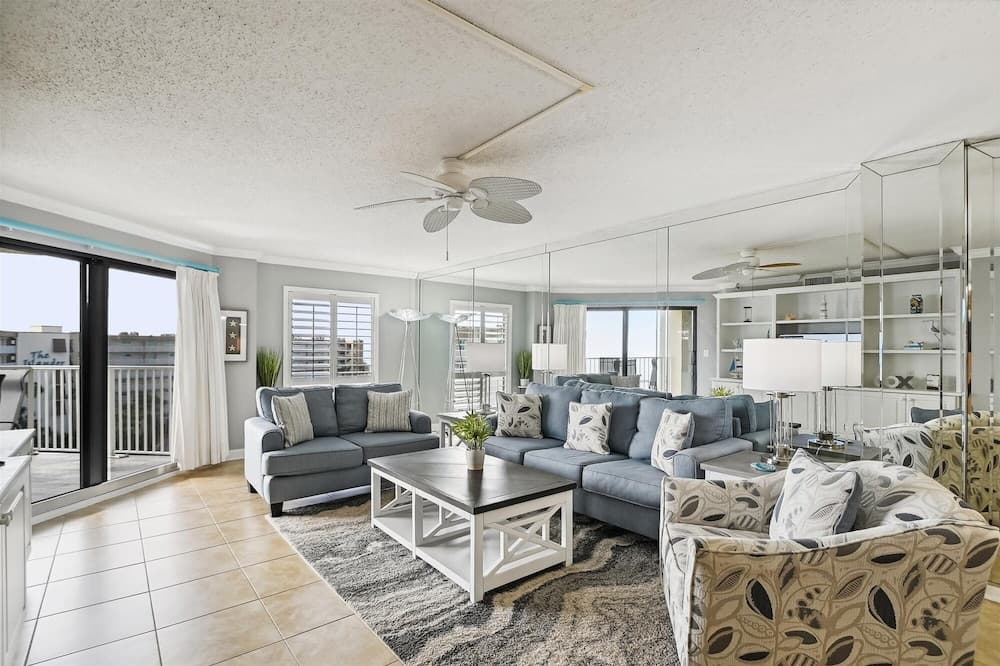 Inlet Reef 618 is Recently Upgraded 2 BR 2 Ba on the beach - amazing sunset views! by RedAwning