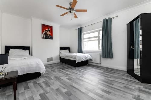 House - Sleeps 10 - Garden - Close to City Centre