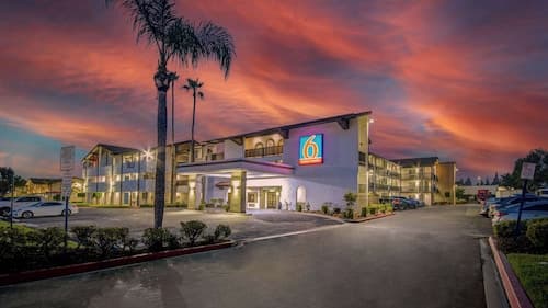 Studio 6 Ontario, Ca - Convention Center - Airport