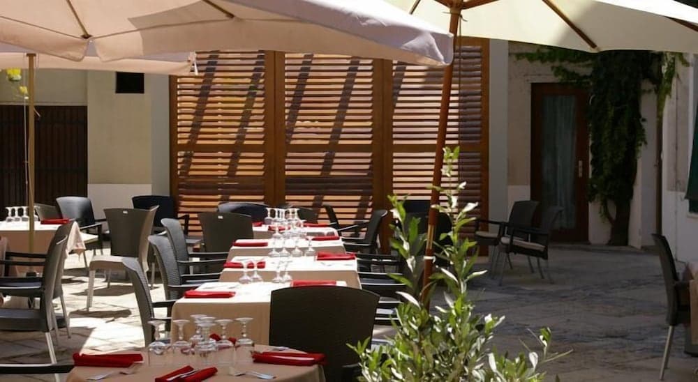 Logis Hotel Le Cheval Noir