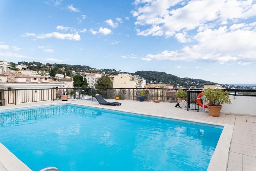Adonis Cannes - Hôtel Thomas