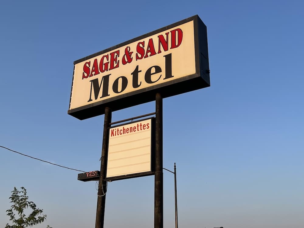 Sage & Sand Motel