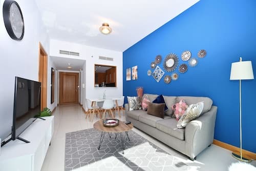 BBL - Stylish 1BR with balcony in Marina