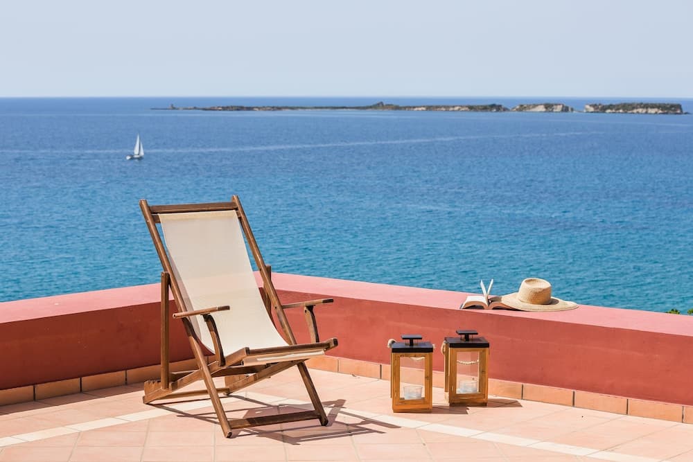 Alekos Beach Houses-Eternity