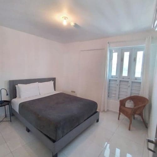 Arecibo Hotel 2105