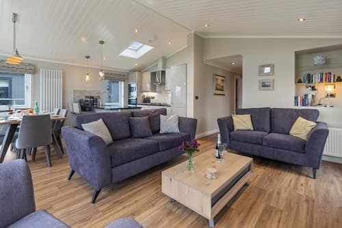 Sandpiper - Luxury Lodge Close to Beach Pet Friendly