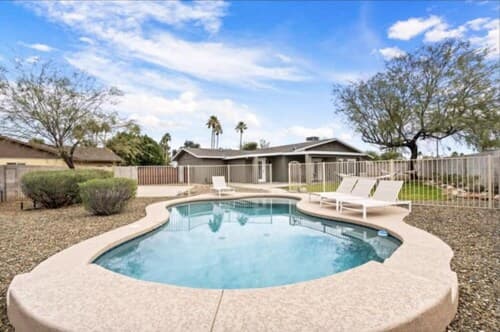 The Scott With Heated Pool by Homeslice Stays