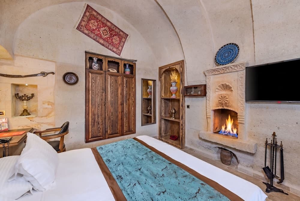 Cappa Via Cave Hotel