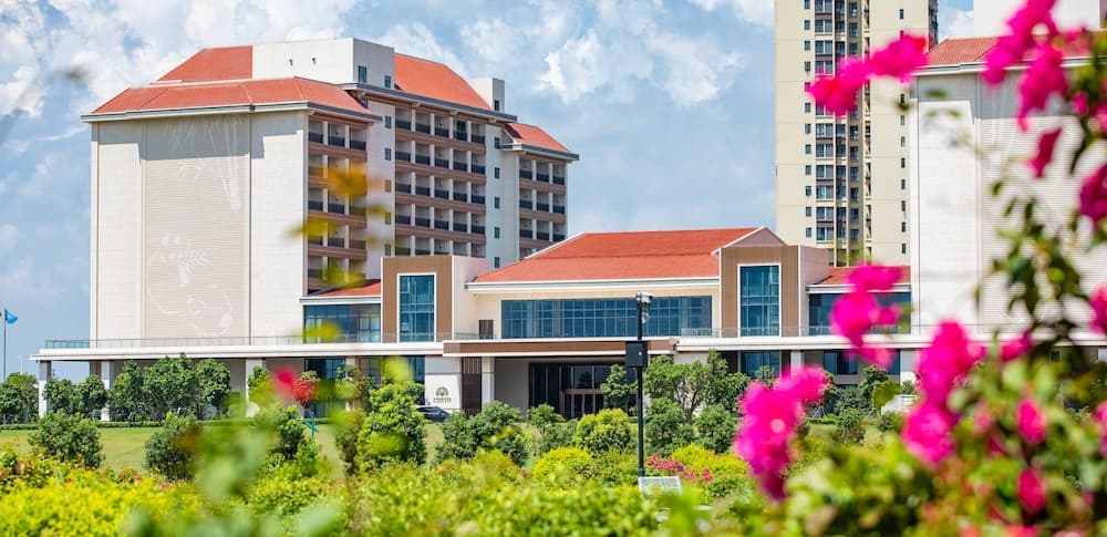 Qianhuazhou Hotel