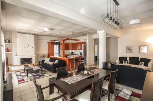 Grand Meteora Central Luxury Apartment