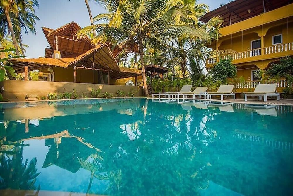 juSTa Morjim Beach Resort and Spa