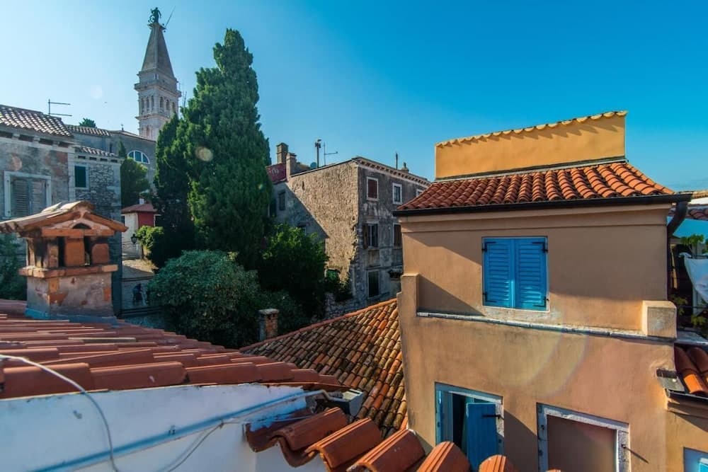 BELLA NATKA BED AND BREAKFAST