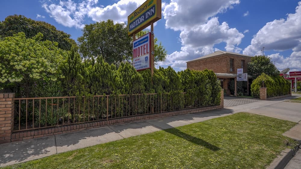 Rodney Motor Inn