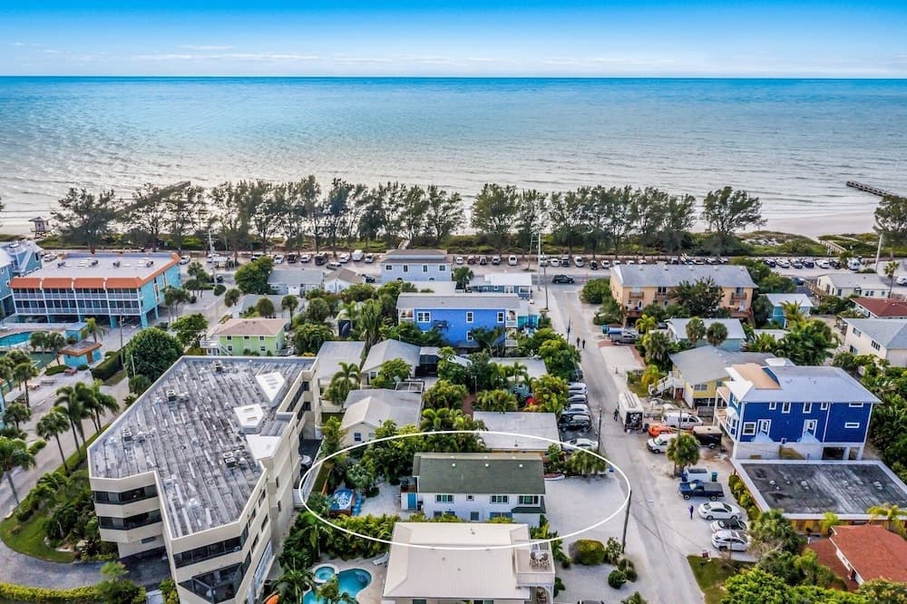 Mermaid Tale 2 Bedroom Condo by RedAwning
