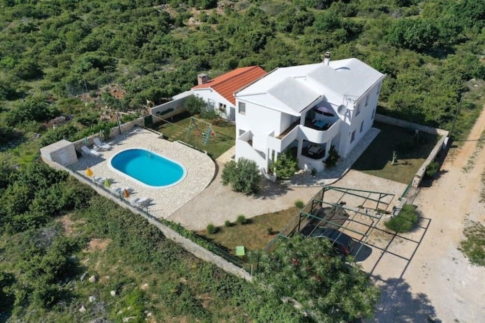 Summer House Amon