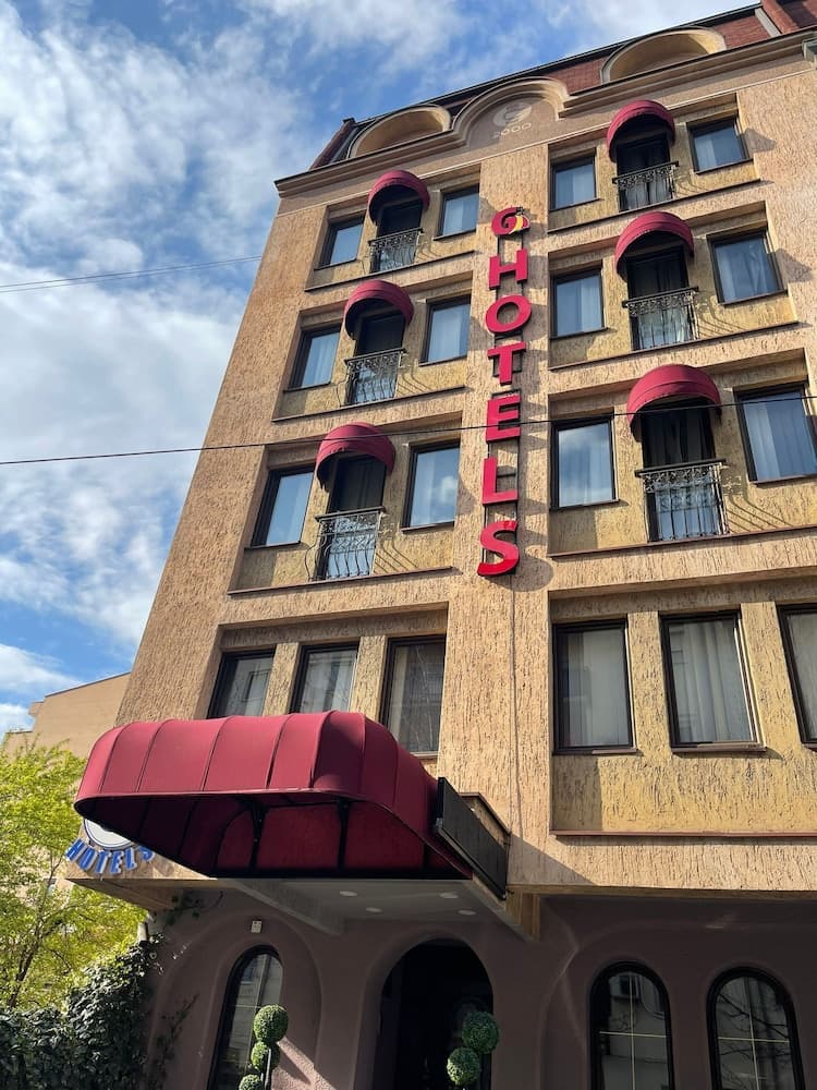 G Hotels