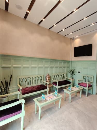 Hotel Dua Grand by Ajooni Hospitality- 5 Min Walk From Golden TempleOpens in new window