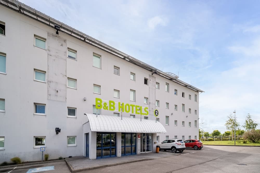 B&B HOTEL Calais Terminal Cité de l'Europe 2 étoiles