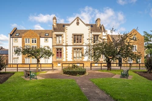 Inviting 1-bed Apartment in Banbury