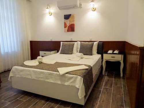 Zulu Hotel