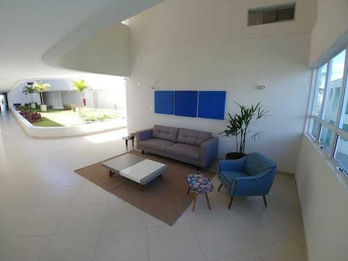 Conforto p/ 7 Hóspedes: Ar, Piscina e Praia
