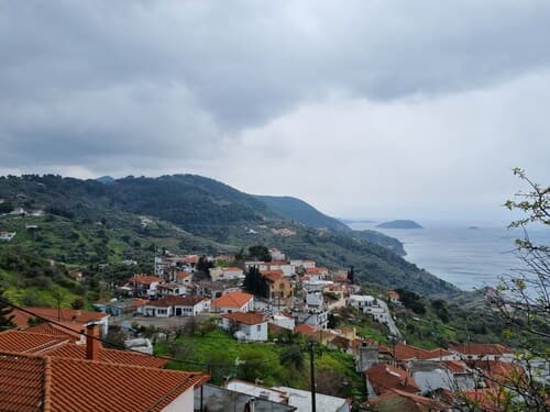 "skopelos- Iris - Your Traditional Home"