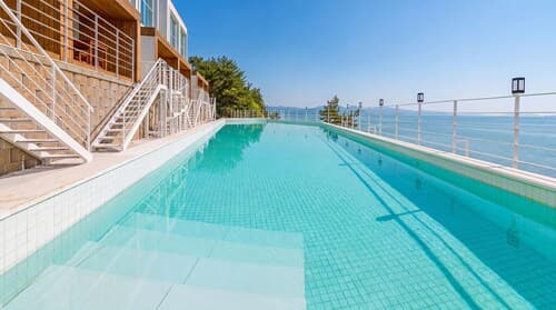 Yeosu Nukim Poolvilla