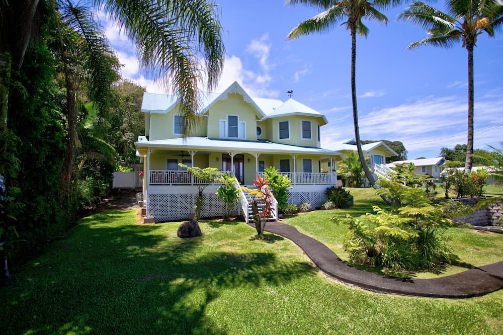 Grand Melemele 3 Bedroom Home by RedAwning