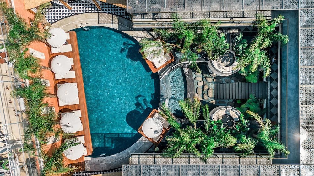 Genesis Hotel