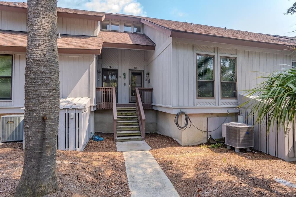 230 Tennis Villa
