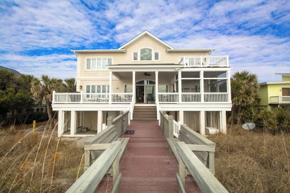 412 Tarpon Blvd