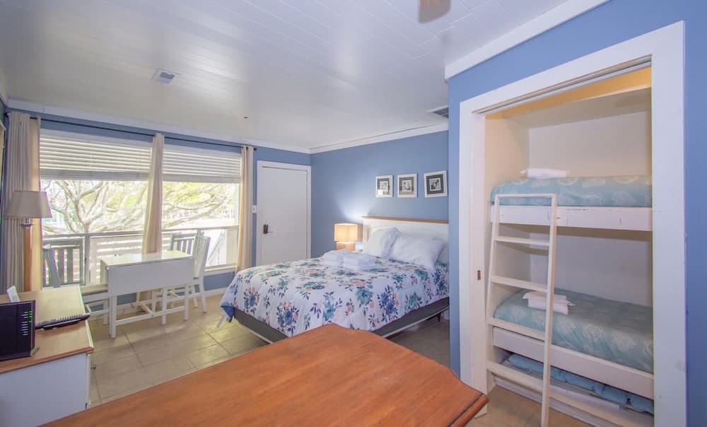 529 Sunsuite