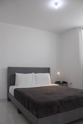 Arecibo Hotel 2101