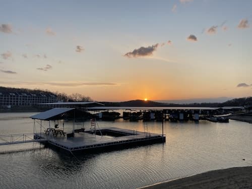 Niangua Hills Resort