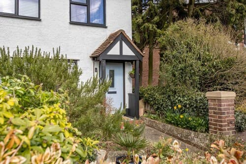 Stunning Character 2bed Cottage in St Albans Wifi