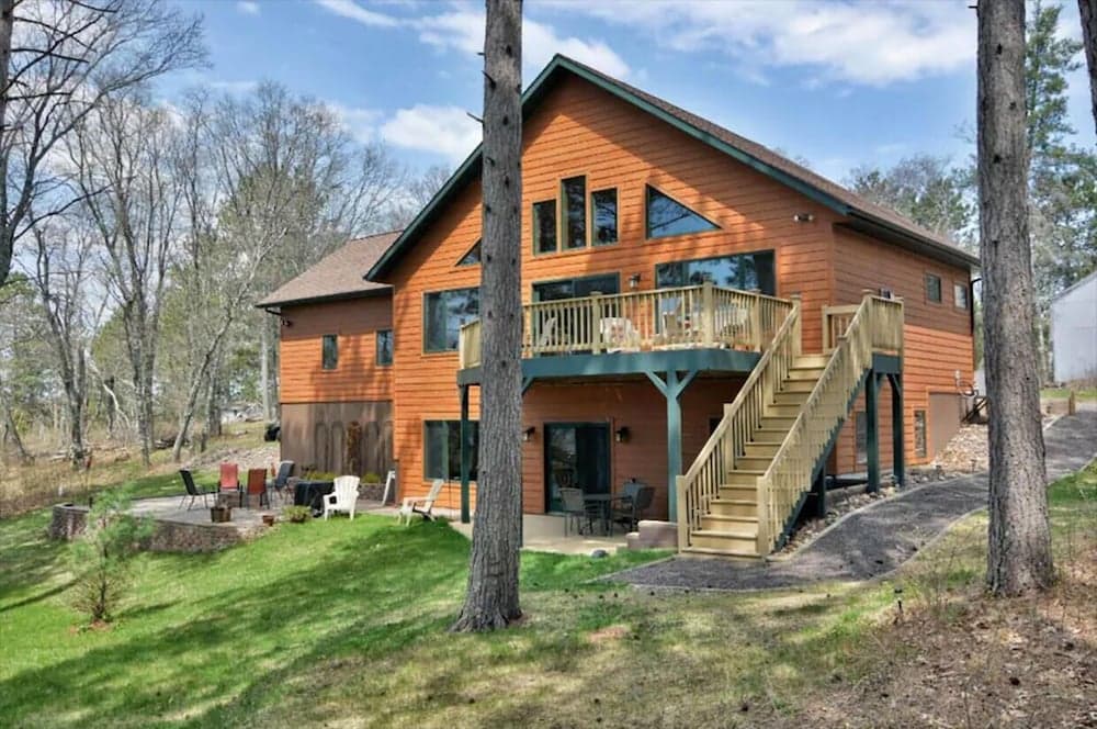Lazy Dog Lodge on Minong Flowage